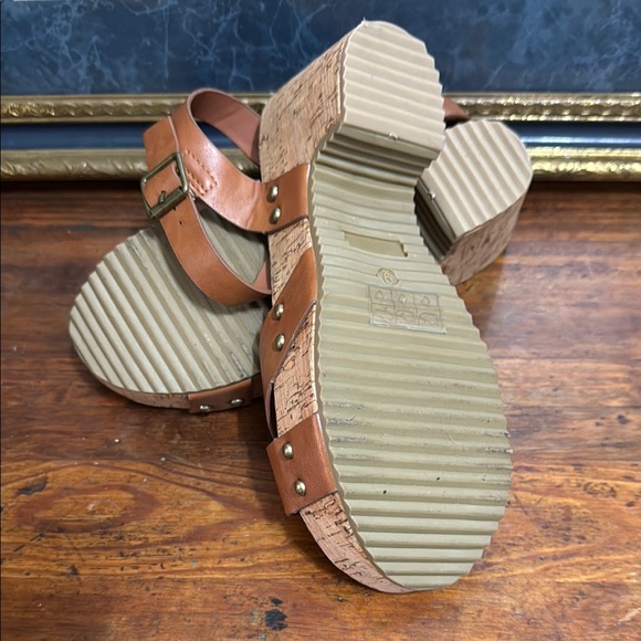 Journee Collection Tan Sandals Modern Minimalist Design - Picture 6 of 7